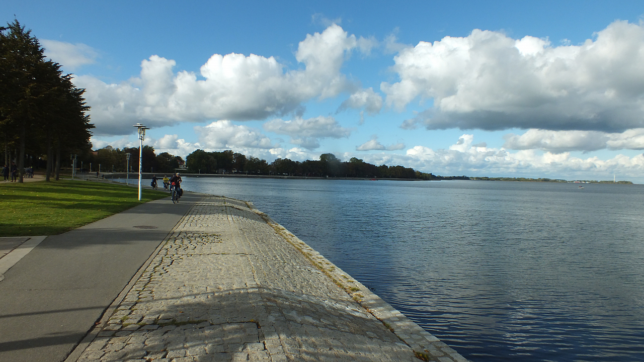 &copy; R.Thiel
10.10.2020 13:05:37
Stralsund 2020
Ostsee-Fotos